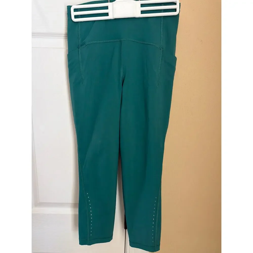 Lululemon Fast and Free High Rise Crop - Picture 3 of 8